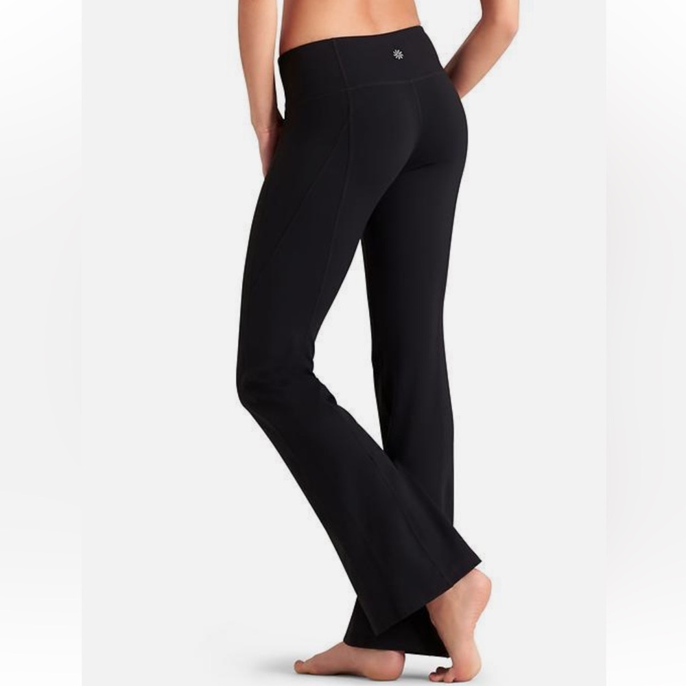 Athleta Revelation Navy Flare Leg Yoga Athletic Pants Sz‎ Medium
